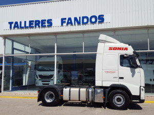 Entrega de cabeza tractora de ocasión VOLVO FH13 460 para Geldo, Castellón.