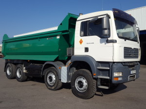 Entrega de dumper de ocasión marca MAN modelo TGA 41.430 8x4.