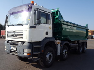 Entrega de dumper de ocasión marca MAN modelo TGA 41.430 8x4.