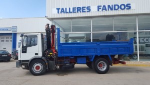 Entrega de camión IVECO ML180E27 con caja volquete y grúa, para Peter de Alicante.