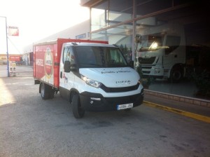 Entrega de furgoneta nueva IVECO 35C15 para nuestros amigos de Amela y Martin.