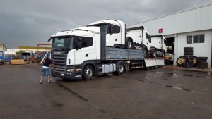 Entrega de 4 tractoras de ocasión Scania R420 que se van a Iraq.