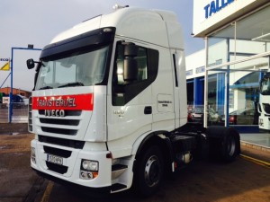 Entrega de tractora de ocasión  IVECO AS440S46TP automatica con intarder  del año 2013  para nuestros amigos de Teruel.