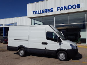 Entrega de furgón de ocasión IVECO 35S13 de 12m3 a nuestros amigos de Barbastro Huesca.