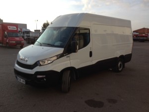 Entrega de furgoneta nueva  IVECO Daily 35S15V de 12m3.