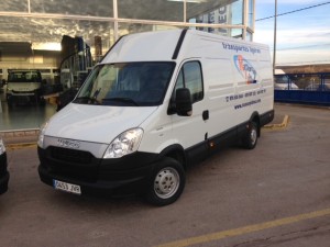 Entrega de 2 furgones IVECO 35S15V en Zaragoza