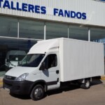 Nueva entrada en el stock Furgoneta IVECO 35C15 caja paquetera