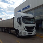 Entrega de una tractora nueva IVECO en Calanda, Teruel.