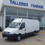 Entrega de un furgón IVECO 35S13V.