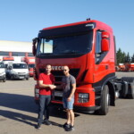 Entrega tractora de ocasión IVECO AS440S42TP con techo bajo.